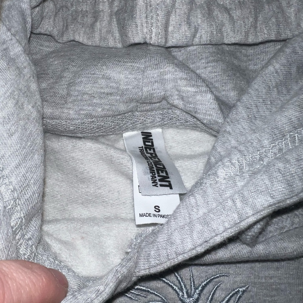 Men’s Detroit Lions Embroidered Hoodie - Picture 4 of 4